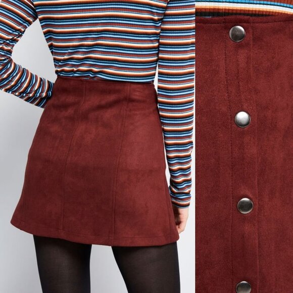 ModCloth Snappy and You Know It Mini Skirt - Picture 2 of 4